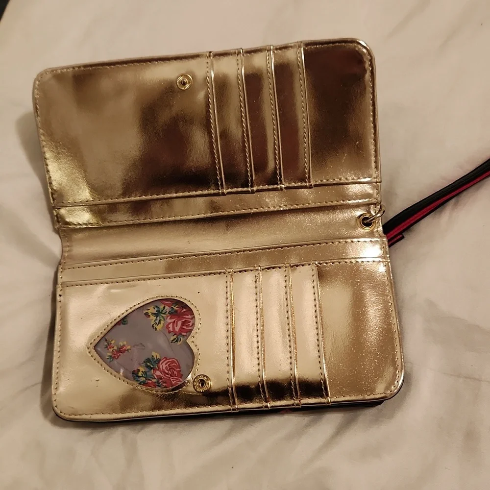 NWOT BESTSEY JOHNSON WALLET WRISTLET